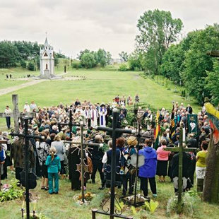 2002 m. liepos 5 d. partizanų palaikų perlaidojimas